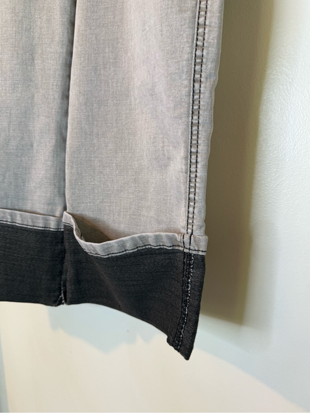 Women's Gray Cropped Jeans with Black Cuff - Eco-Friendly - Picture 6 of 16